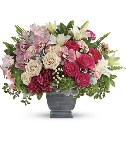 Teleflora's Grand Beauty Bouquet